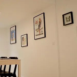 https://trendy-ian-flat-10-min-from-bastille.fr-paris.fr